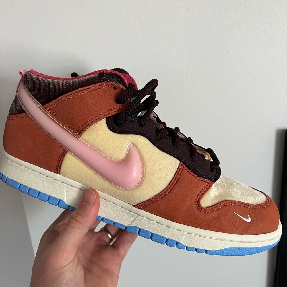 Nike Social Status Dunk Mid